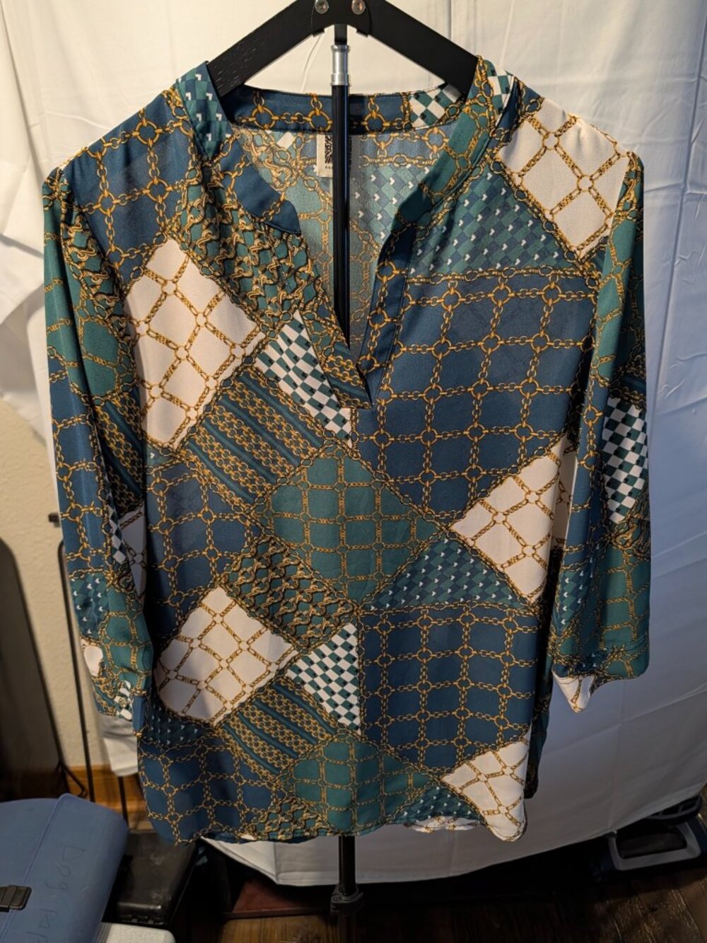 Anne Klein Woman’s Sz Med Top Blouse 3/4 Sleeve Chain Print Green Multi-Exclnt